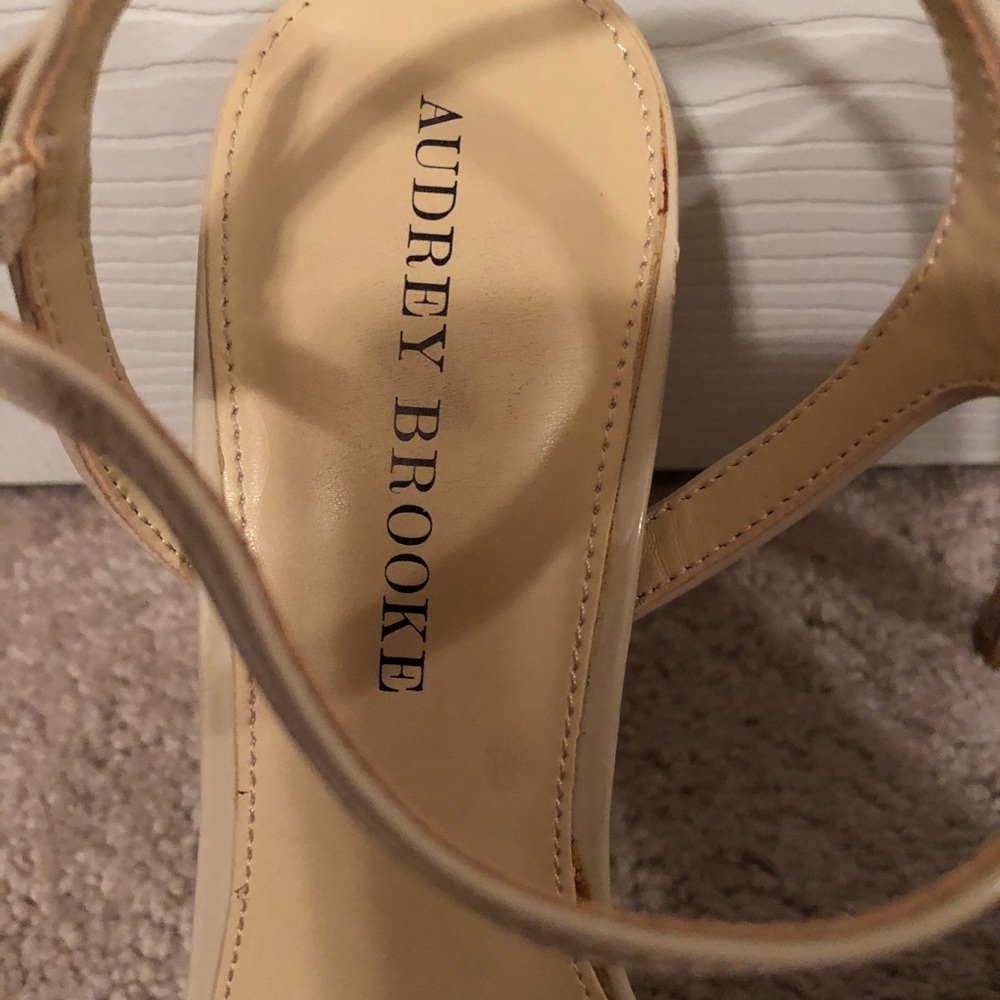 Heels - Picture 2 of 5